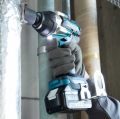 Makita DTW700RTJ Akülü Darbeli Somun Sıkma 1/2” 12.7mm 18V