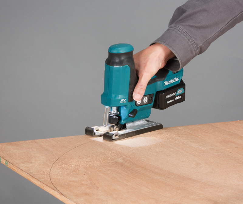 Makita JV102DWAJ Çift Akülü Şarjlı Dekupaj Testere