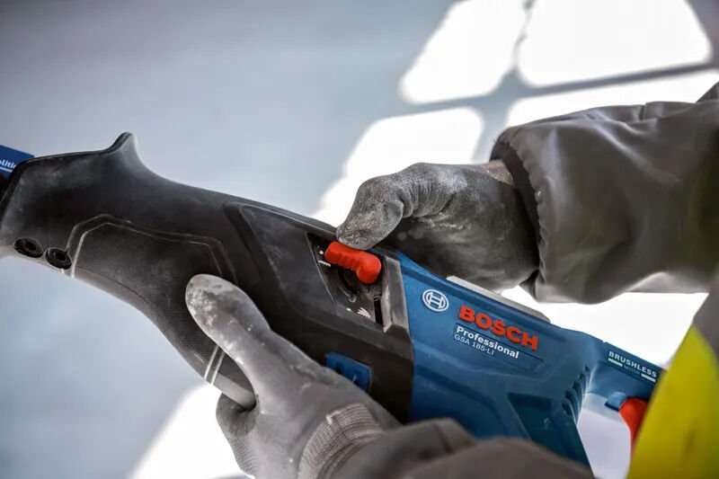 Bosch GSA 185-Li Tilki Kuyruğu Testere Aküsüz